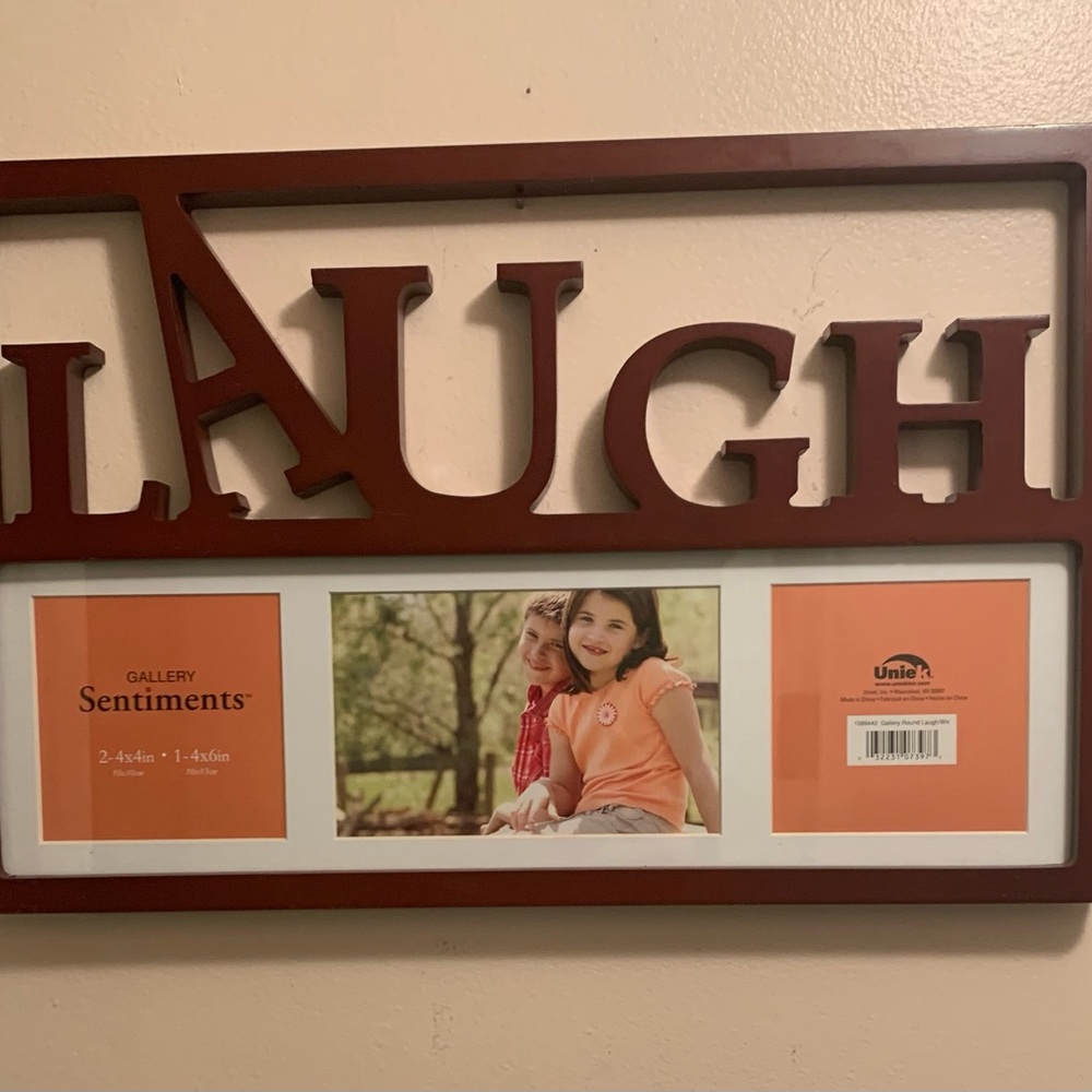 “UNIEK" Gallery Sentiments Wood
Picture Frame NWOT